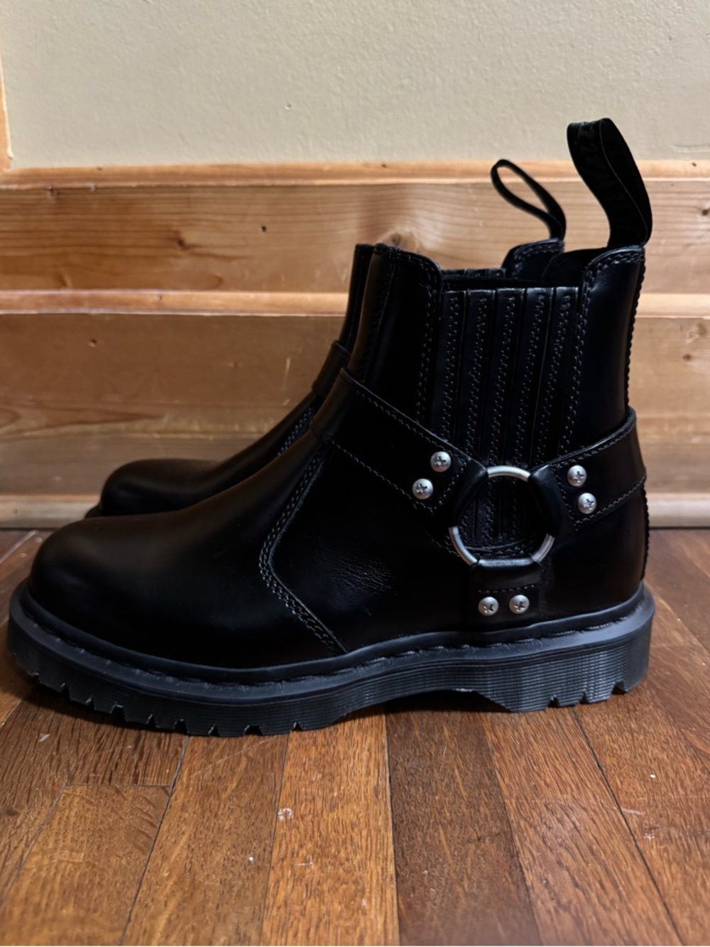 Unisex black leather Dr. Martens platform boots size 9 women 8 Mens
